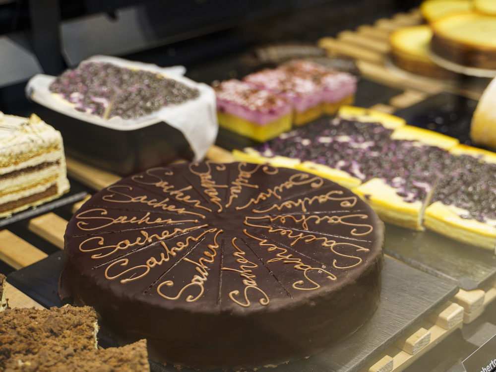Sachertorte und anderer Kuchen