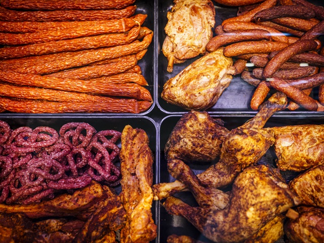 Diverse Wurst und Geflügelspezialitäten