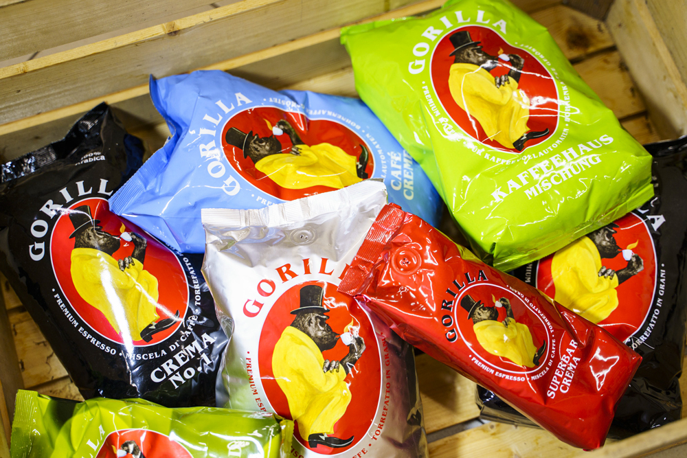 mehrere Packungen Gorilla Kaffee